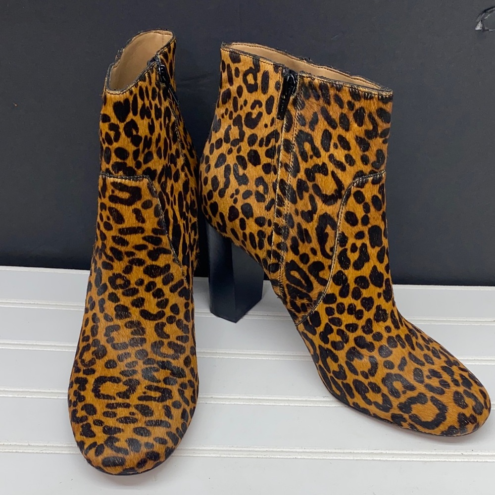 Banana Republic Chelsea Animal Print Fur Ankle Heeled Boots Size 11M